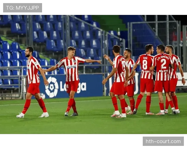 埃因霍温战术调整奏效 逆转取胜展现强劲实力 埃因霍温战术调整奏效 逆转取胜展现强劲实力