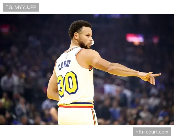 萨卡控球与突破技艺慢镜解析：技术细节揭示其进攻趋势与成长轨迹